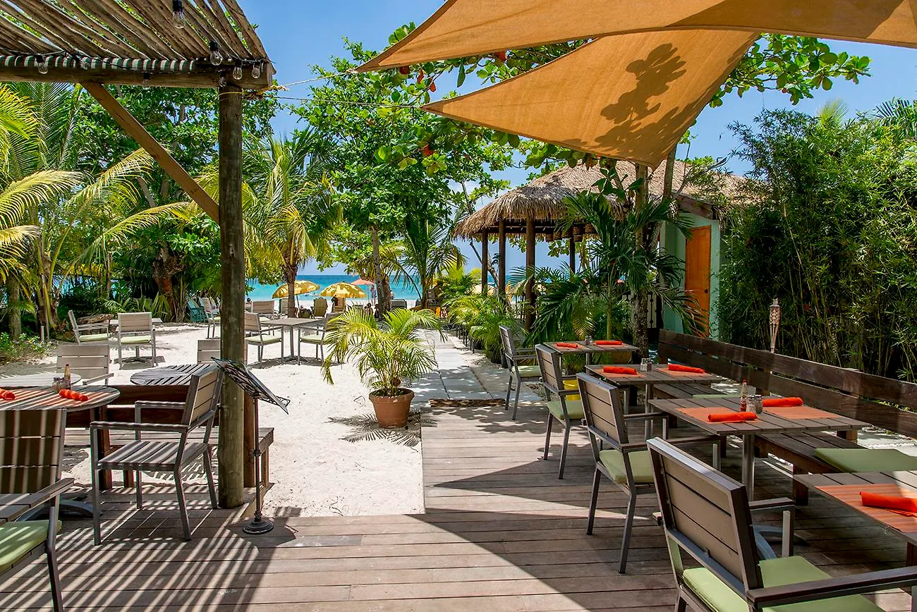 Hotel Country Country Negril 3*,