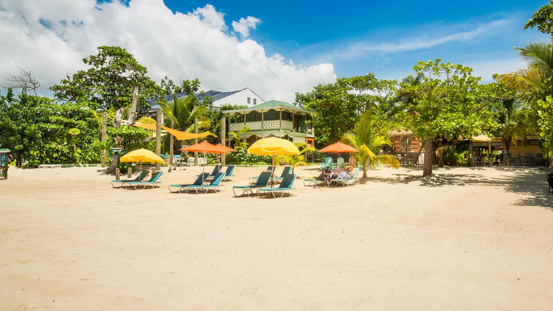 Hotel Country Country Negril